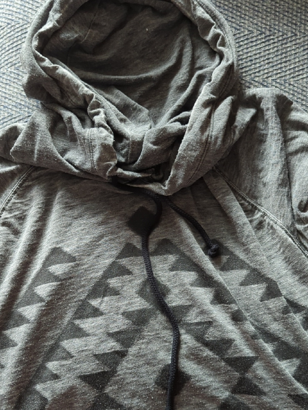 Men's Hooded Pullover Shirt - Gray Geometric Print